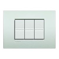 Placca Living Light Air bianco perla LNC4803PR 3P Bticino